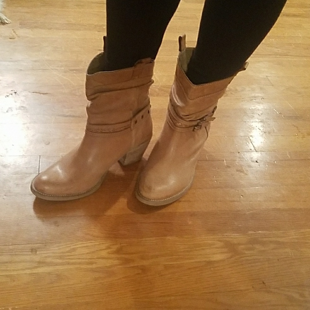 Steve Madden boots